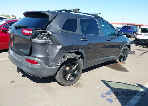 2016 Jeep Cherokee Latitude из США, поврежденный, VIN 1C4PJLCS0GW158842